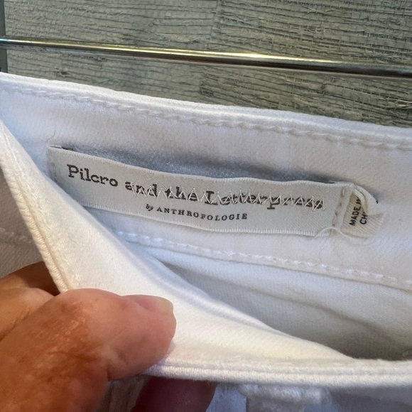 32 Anthropologie pilcro mid rise slim Bermuda jean shorts frayed edge white - Picture 13 of 15
